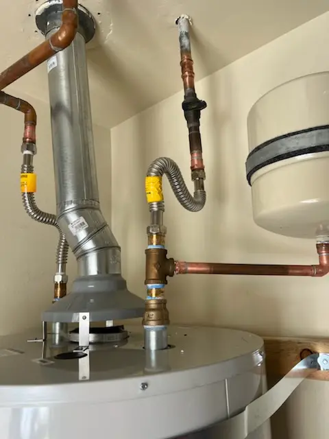 Water heater installation and plumbing repair in Mud Island